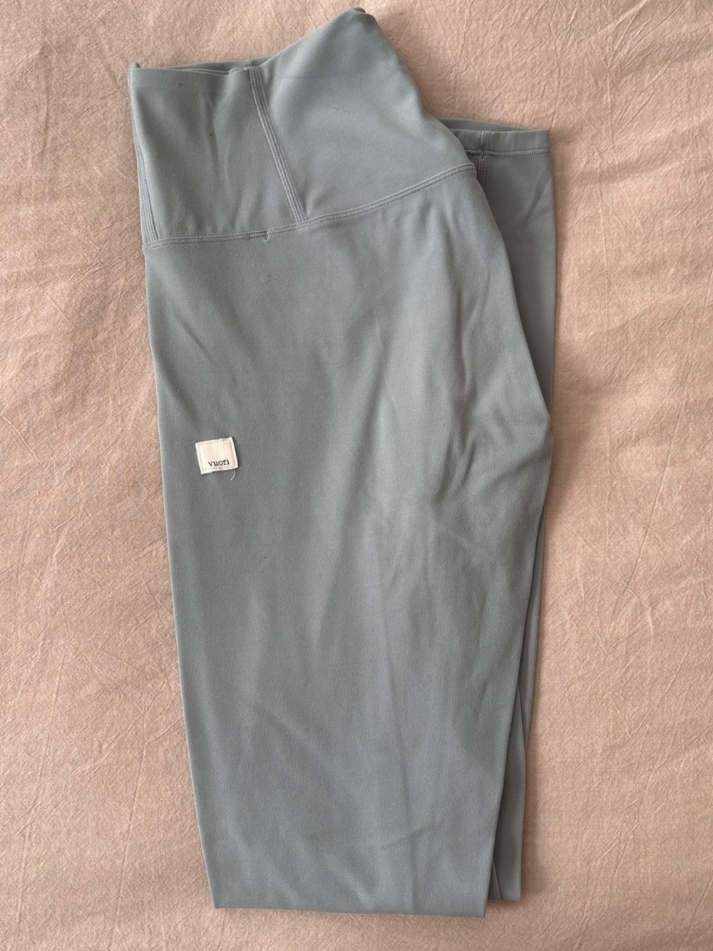 Vuori High-Rise Leggings in Dusty Blue-Grey
